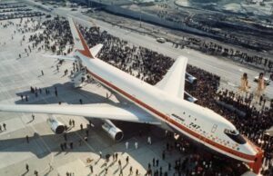 The Boeing 747 and the End of an Era in Air Travel