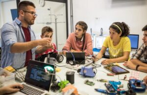 STEM Summer Programs That Build Skills Beyond the Classroom